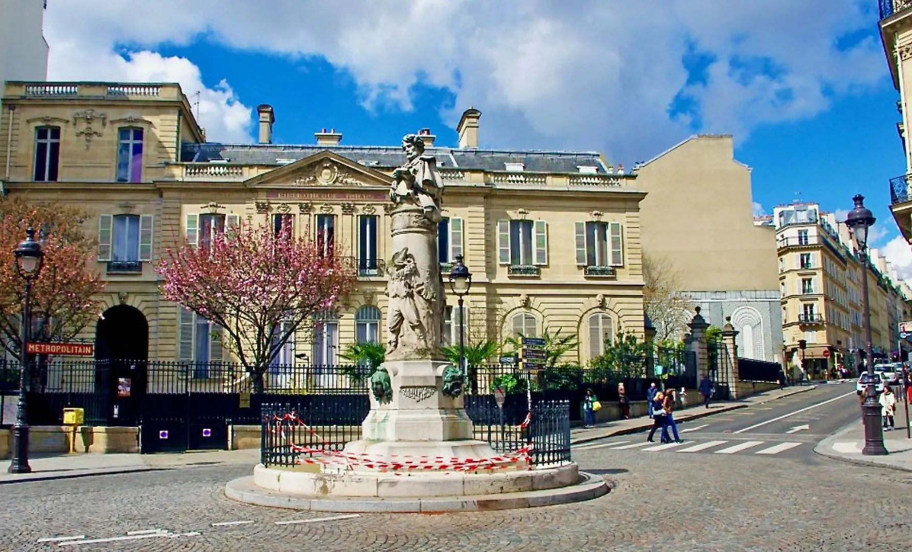 Apartment Lorette Paris
